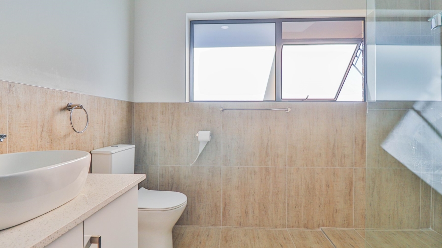 4 Bedroom Property for Sale in Wavecrest Eastern Cape